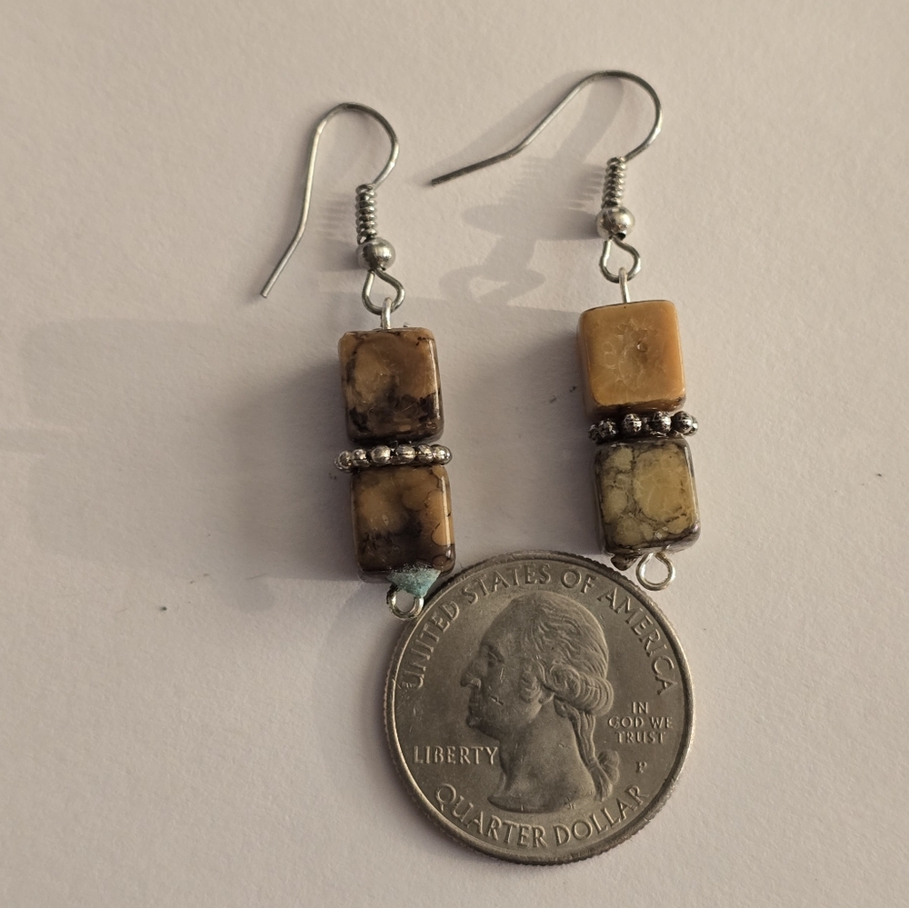 Stone earrings handmade silver tone tan peach cube square beads beaded - Picture 3 of 6